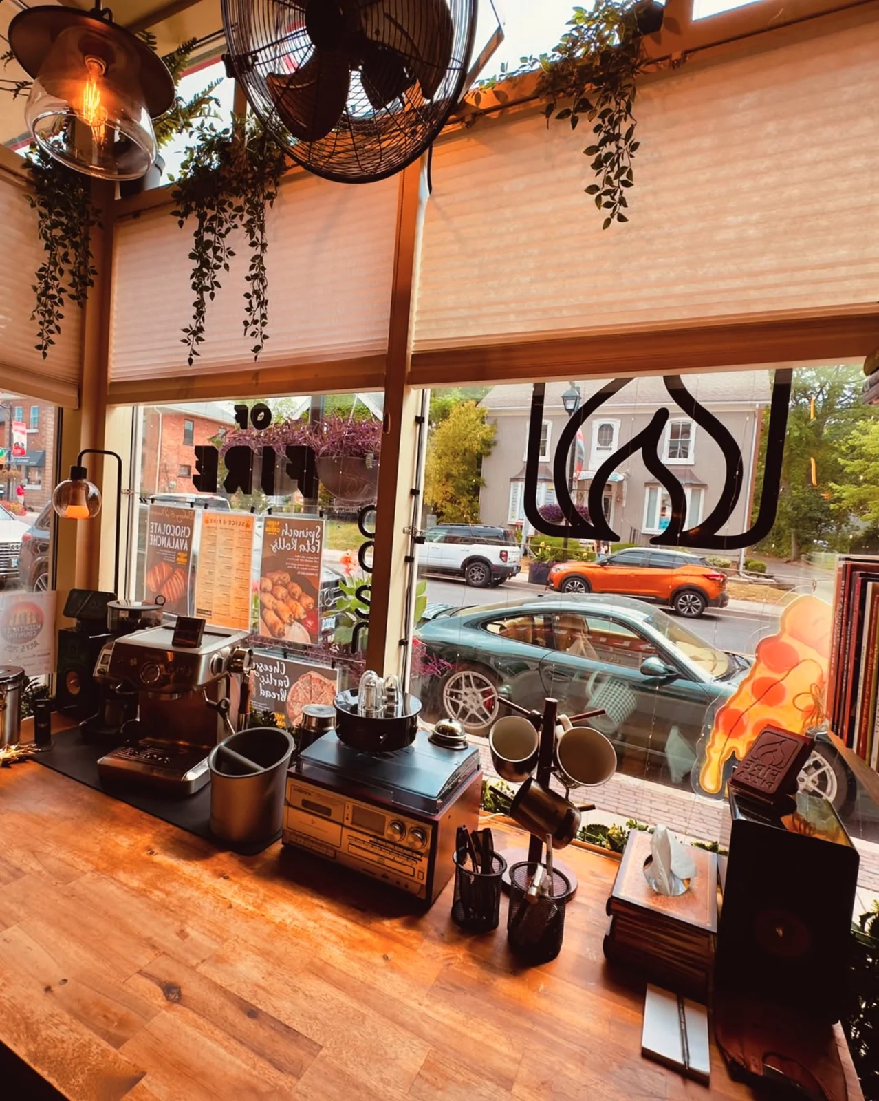 A cozy Bonibon atelier window corner on Main Street